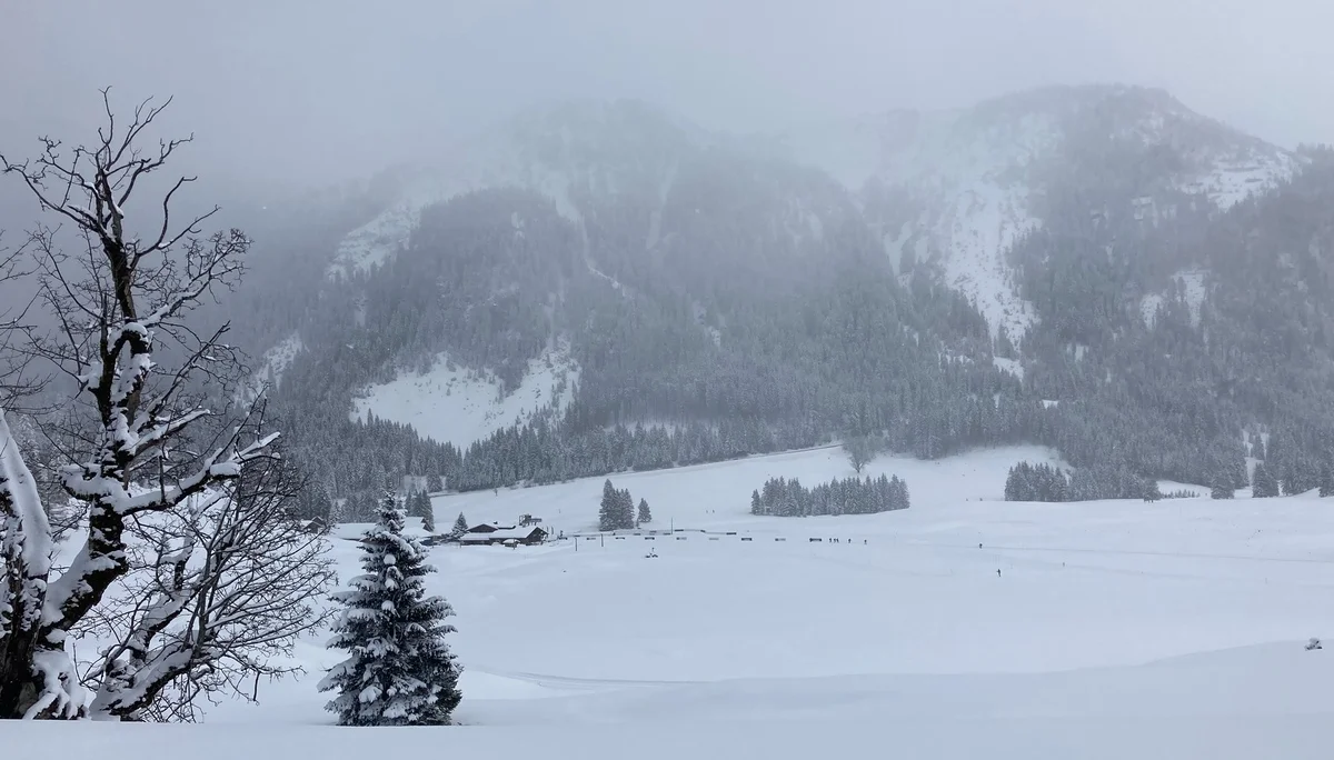 Gnadenalm im Schnee | © Gregor Tiedeken