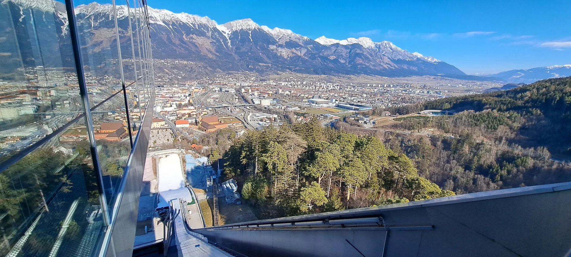 Blick vom Absprungbrett auf Innsbruck | © privat