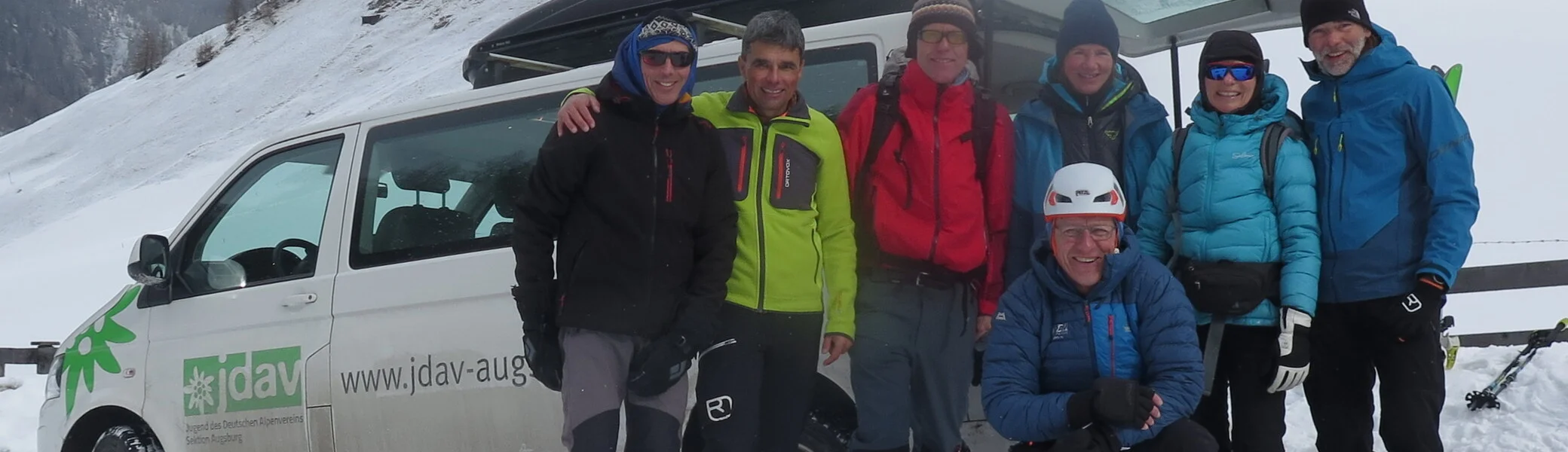 An- u Abreise mit Bus der Sektion | © Peter Wohlhüter