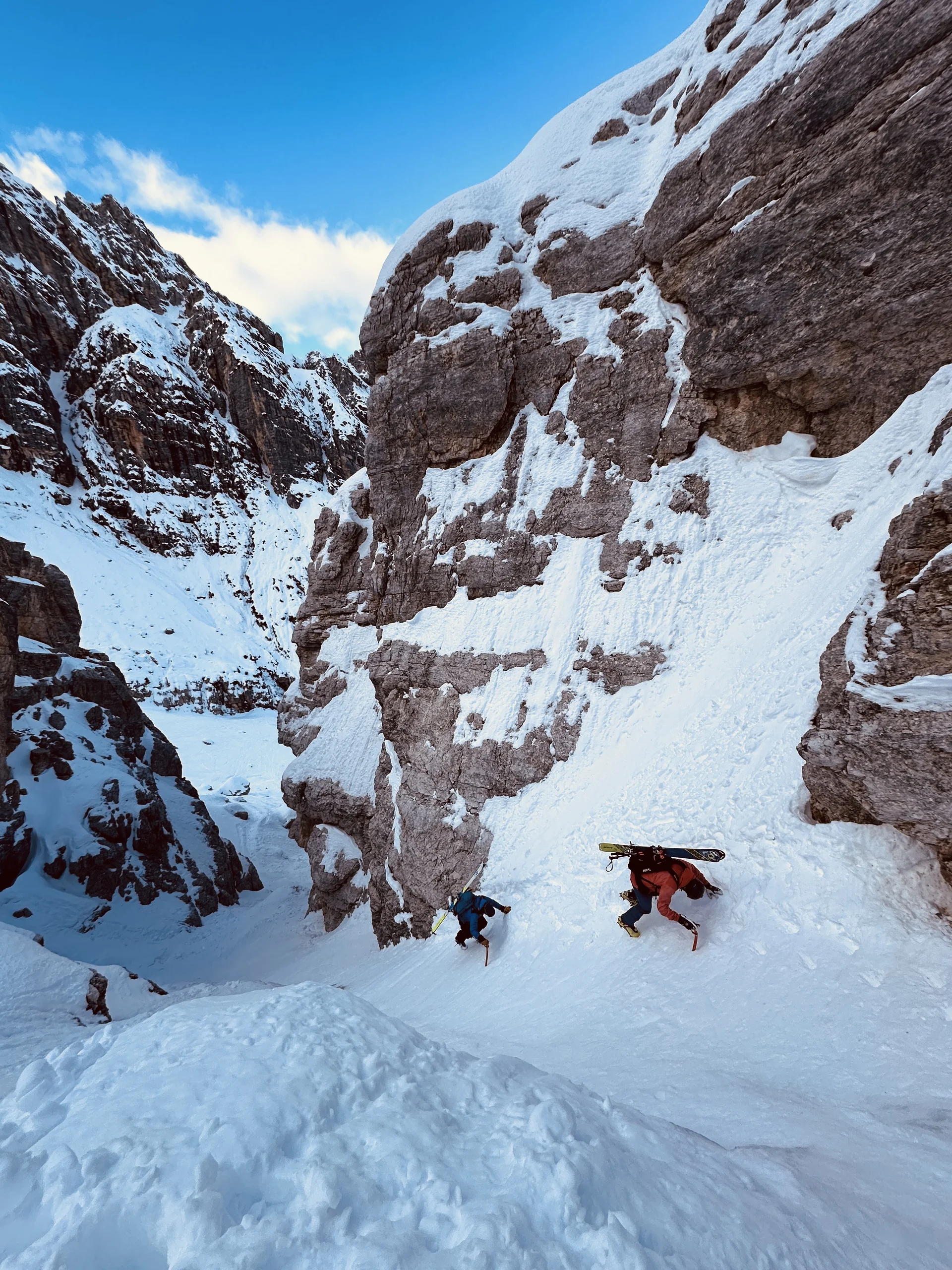 Aufstieg in der Scharte | © privat