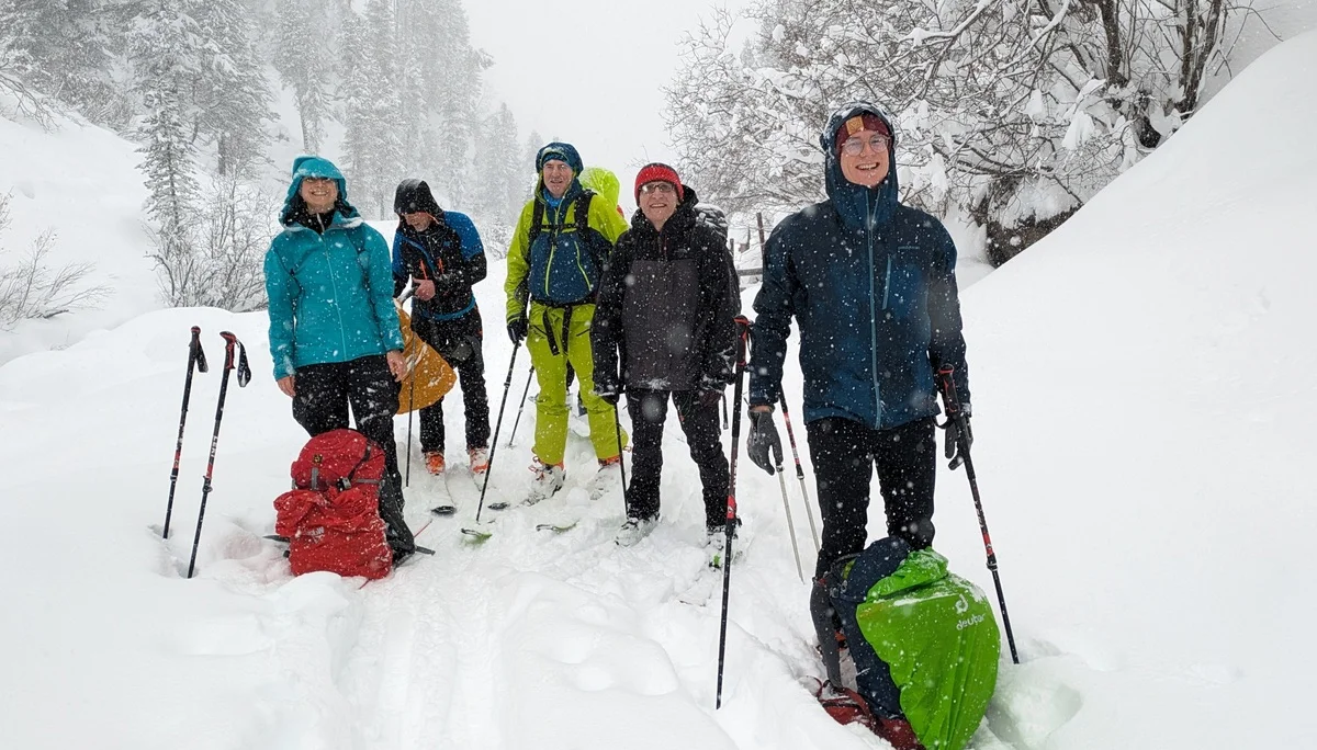 Aufstieg im Fotscher bei Schneefall | © privat