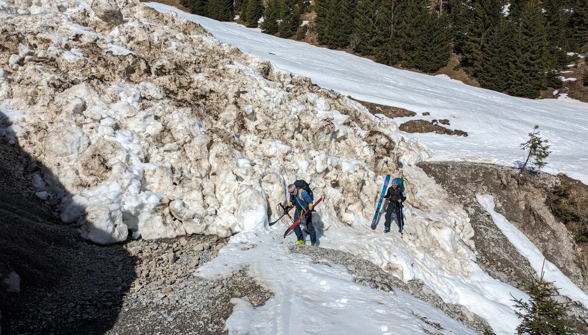 Beim Aufstieg Umgehung eines Lawinenkegels | © privat