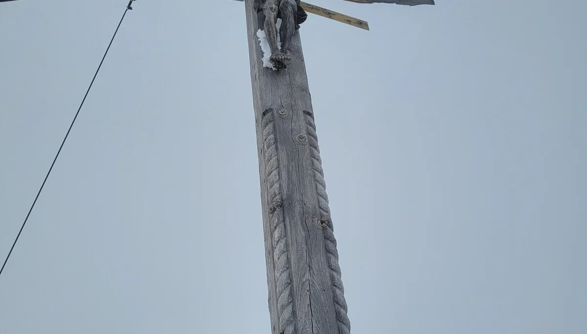 Gipfelkreuz Piz Rasaß mit vermutl. Blitzeinschlag | © privat