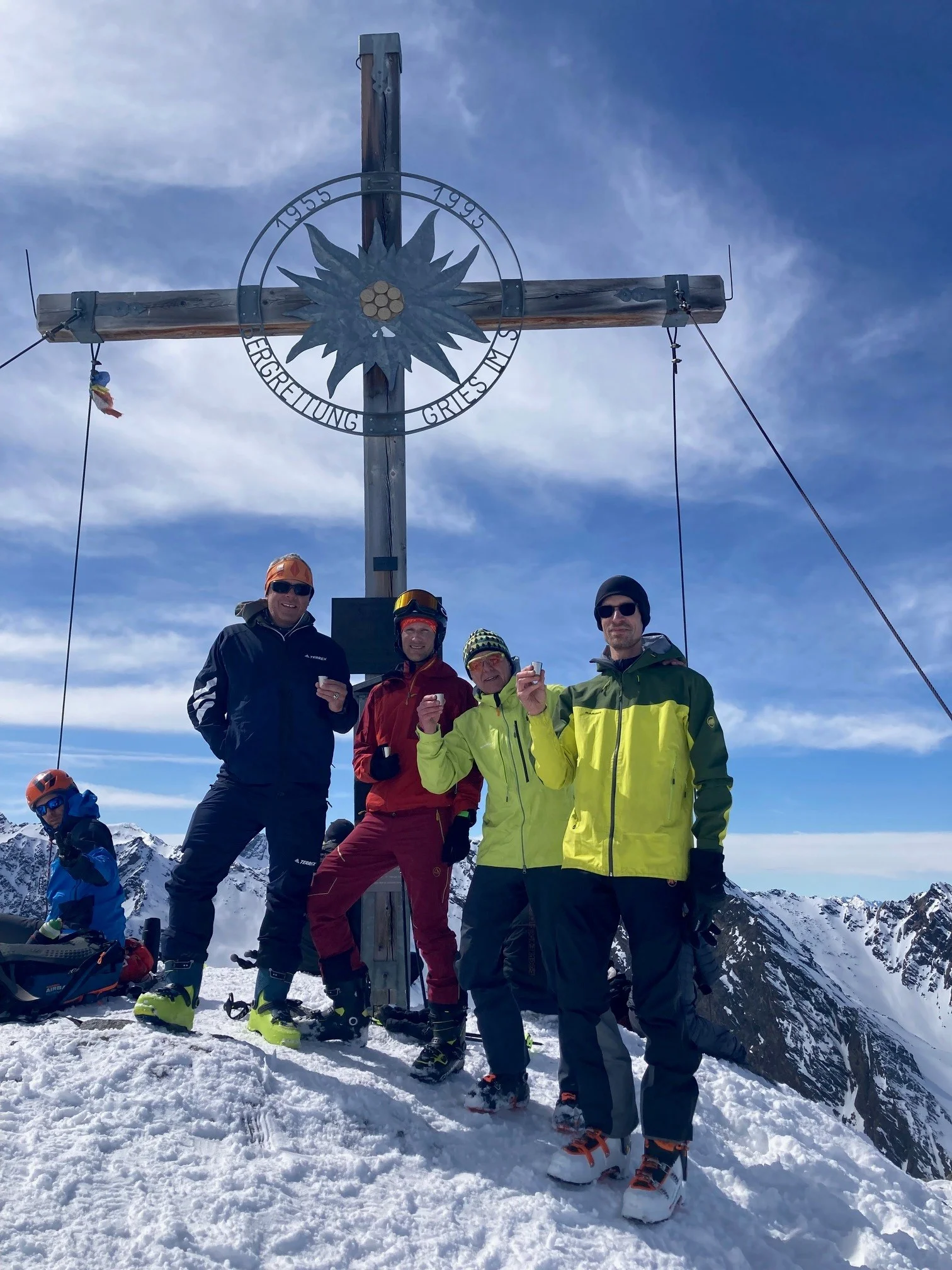 Prosit auf die schöne Skitour auf den Zischgeles | © privat