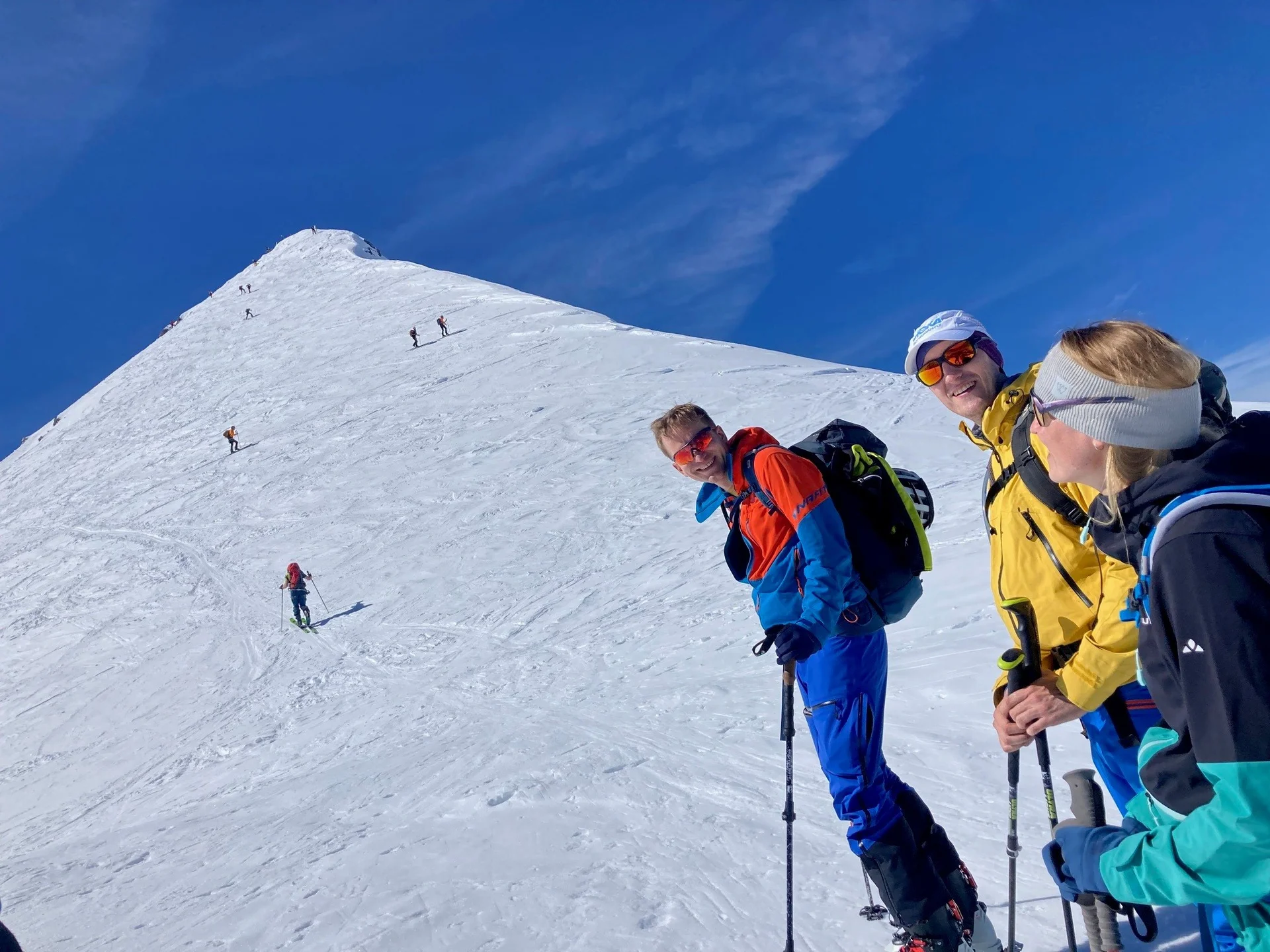 Der prächtige Gipfelhang der Tuckettspitze | © privat