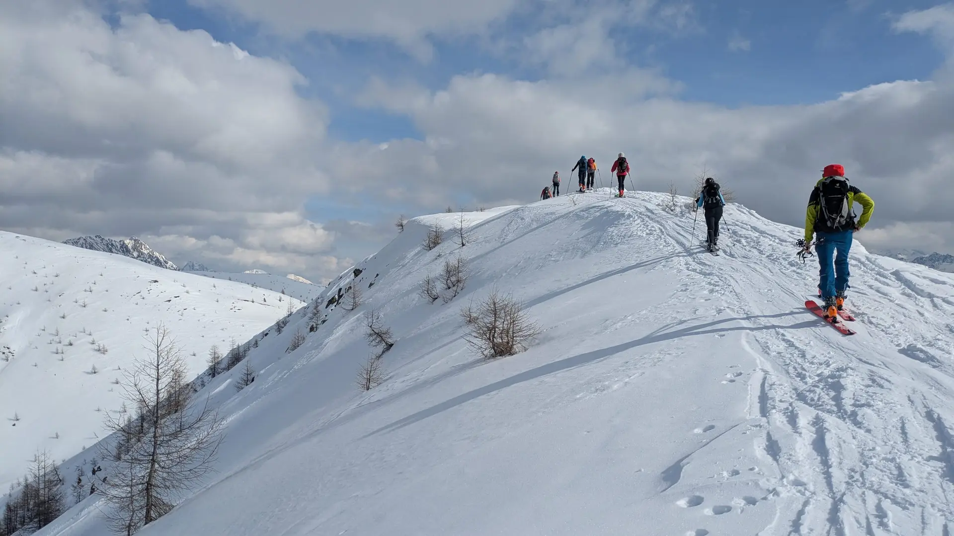 im gemütlichen Auf und Ab zwischen Dorfberg und Golzentipp | © privat