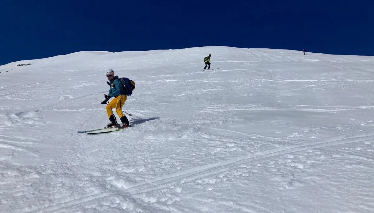 Abfahrt am Gipfelhang hintere Steinkarspitze | © privat