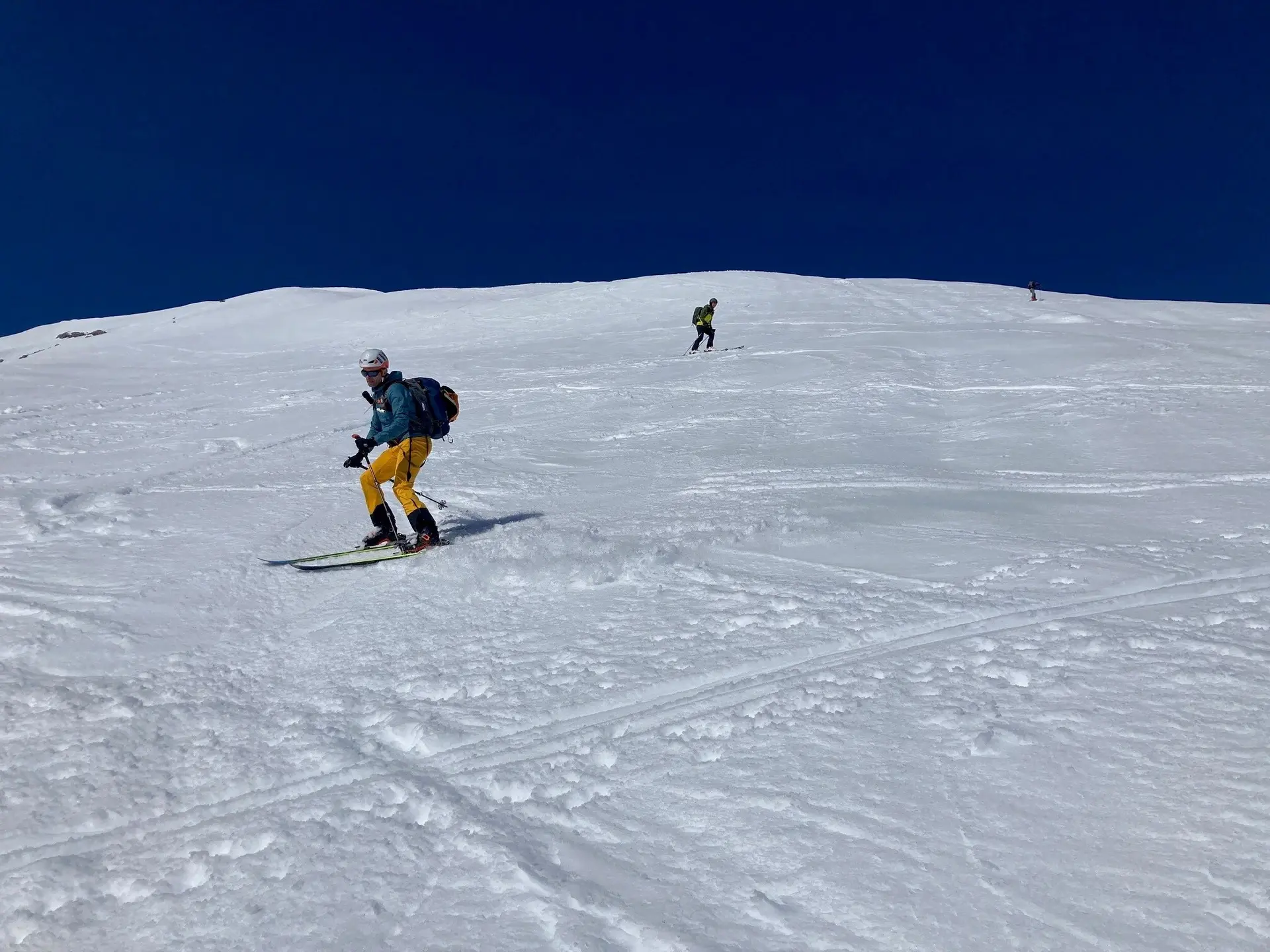 Abfahrt am Gipfelhang hintere Steinkarspitze | © privat