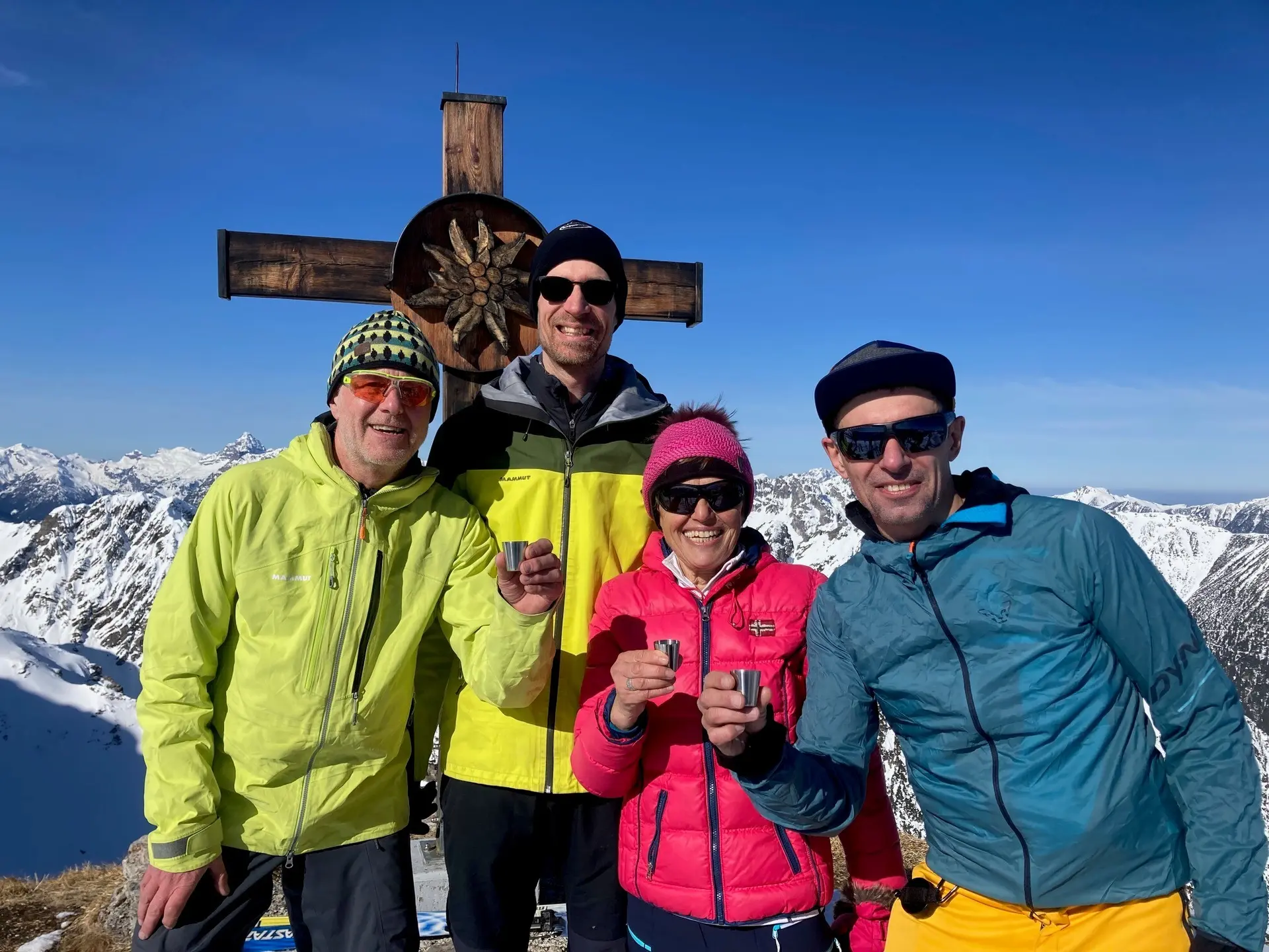 Prost am Gipfel | © privat