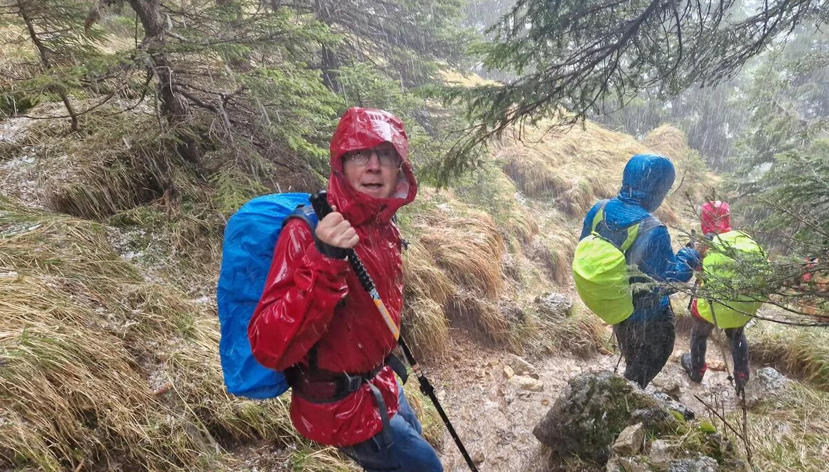 Die Gruppe steigt im Gewitter ab. | © DAV Augsburg Unterwegsgruppe Özlem