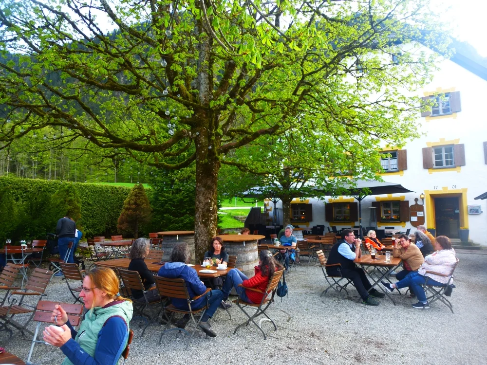 Die Gruppe kehrt abschließend in der Ettaler Mühle ein. | © DAV Augsburg Unterwegsgruppe Gotlind