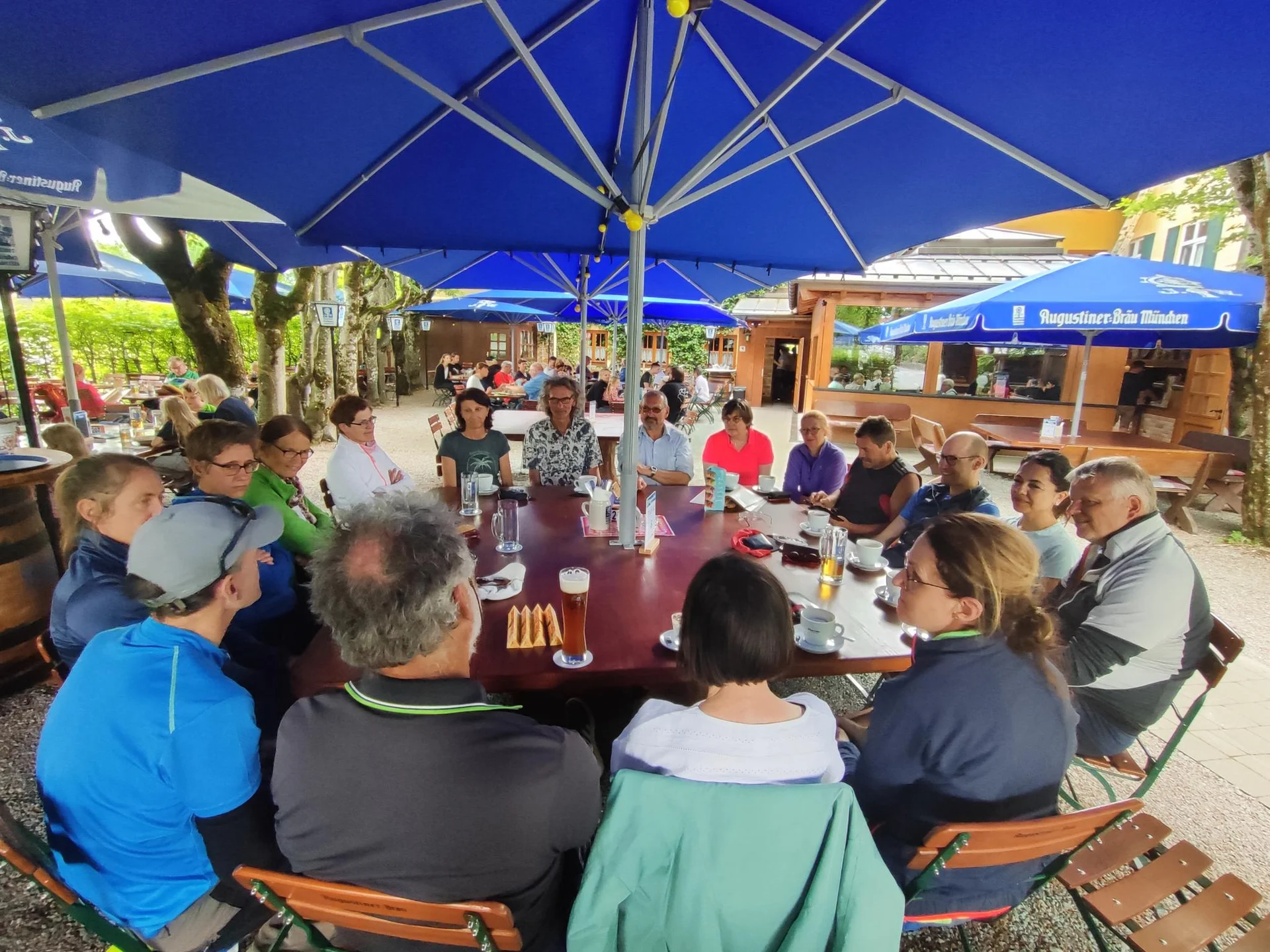 Der Tag klingt im Biergarten aus. | © DAV Augsburg Unterwegsgruppe Diana