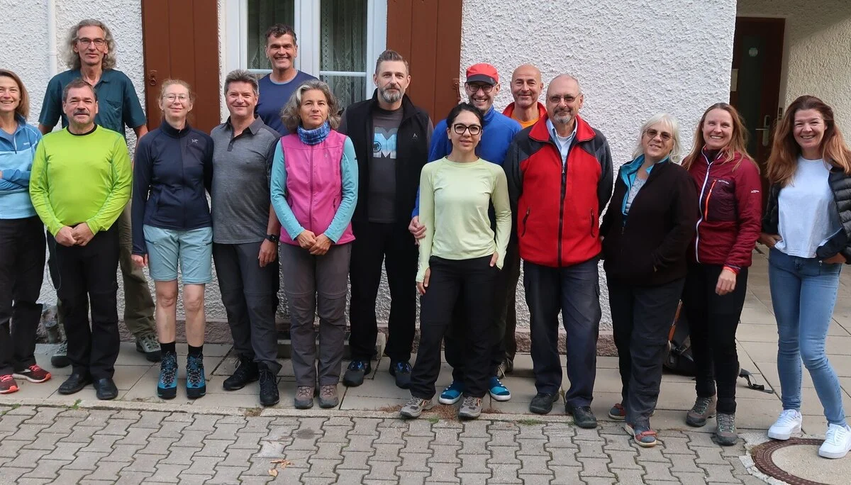 Es sind alle Teilnehmer des Unterjoch-Wochenendes zu sehen. | © DAV Augsburg Unterwegsgruppe Nani