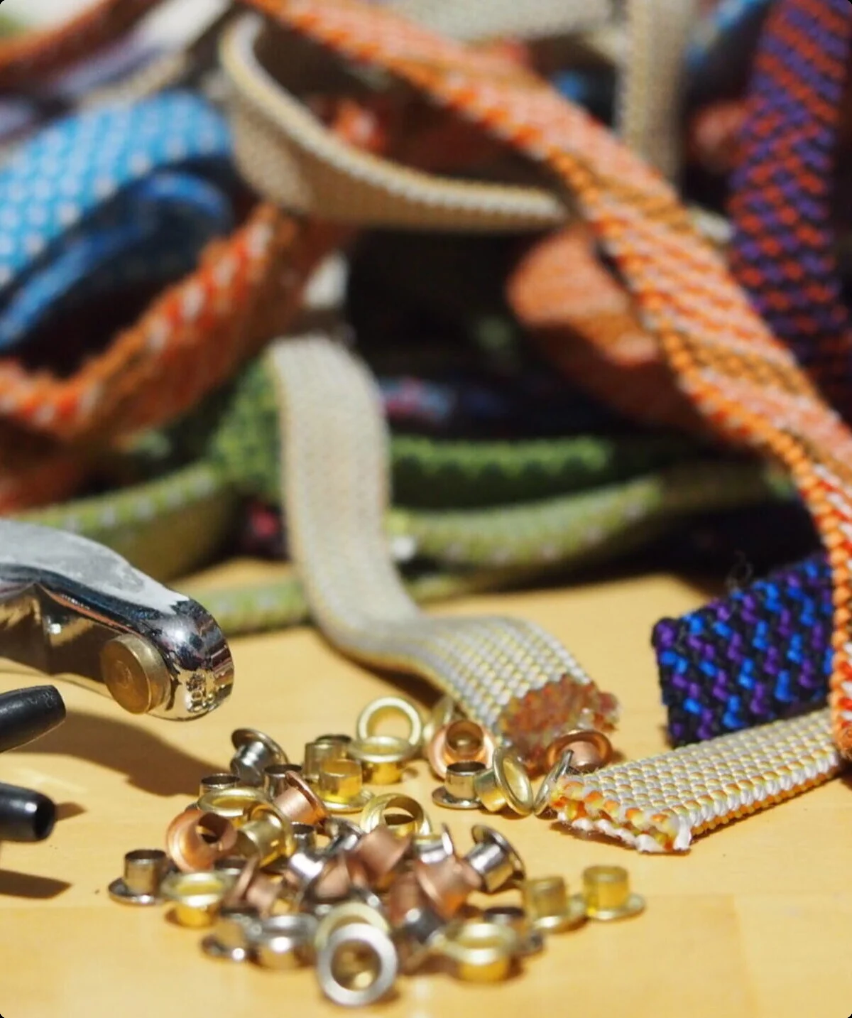 Alte Kletterseile mit Werkzeug zum basteln | © JDAV-Augsburg / Modular-Festival